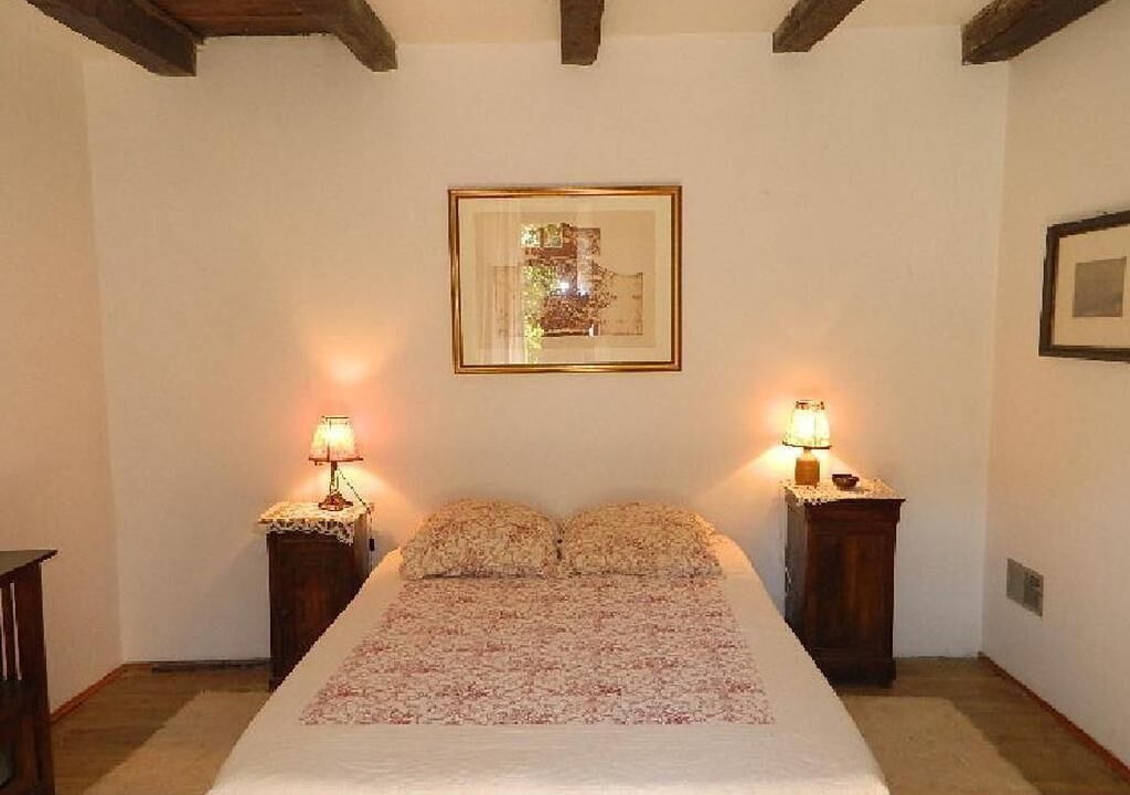 Photo of Bedroom in Saint-Julien-de-Lampon