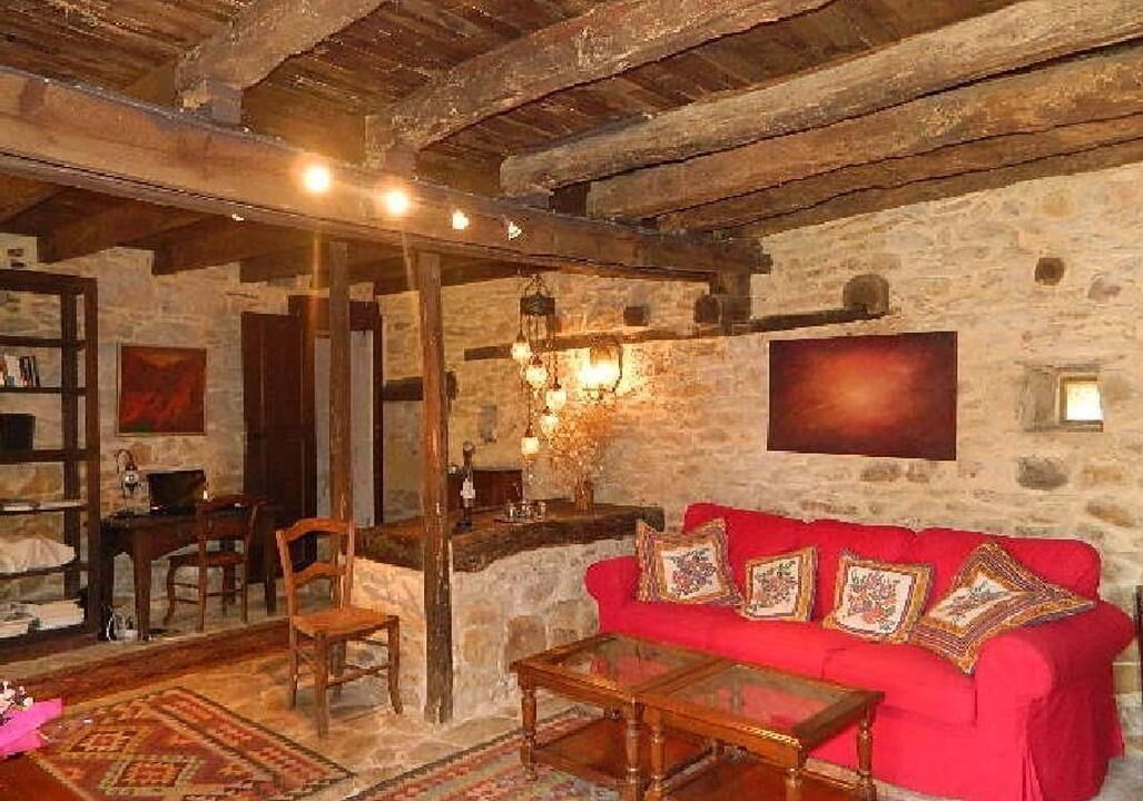 Photo of Livingroom in Saint-Julien-de-Lampon