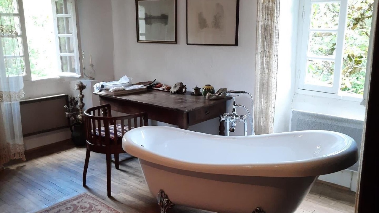 Photo of Bathroom in Saint-Julien-de-Lampon