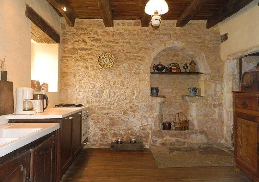 Photo of Kitchen in Saint-Julien-de-Lampon
