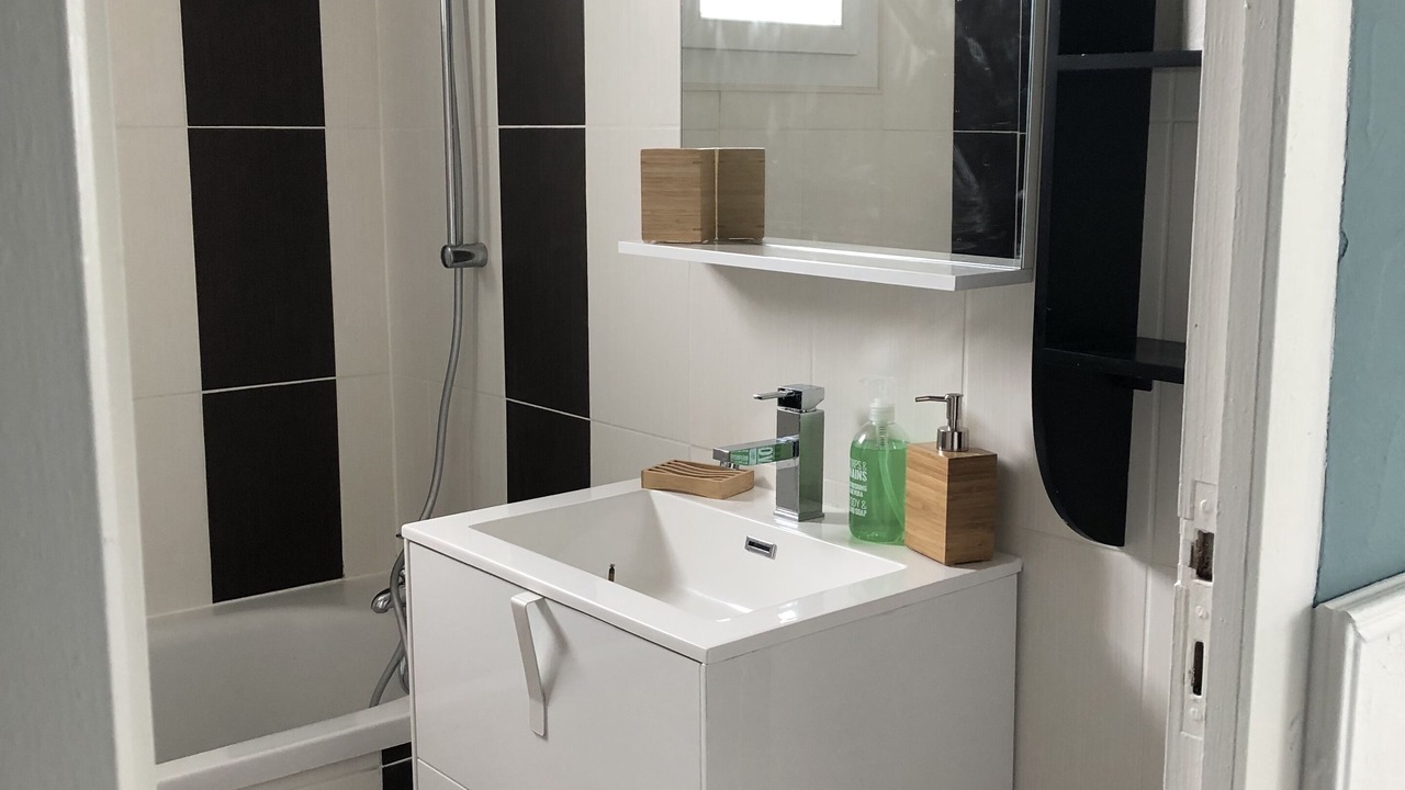Photo of Bathroom in Port-des-Barques