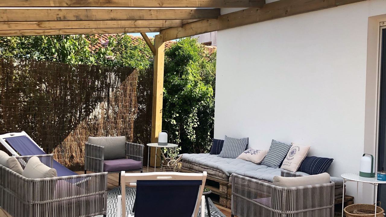 Photo of Patio Balcony in Port-des-Barques