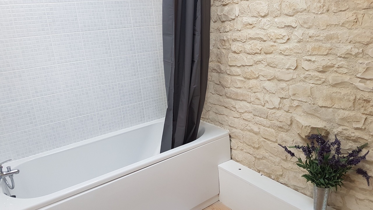 Photo of Bathroom in Duil-sur-le-Mignon