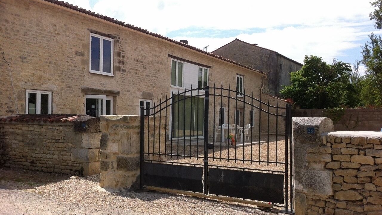 Photo of Outdoor in Duil-sur-le-Mignon