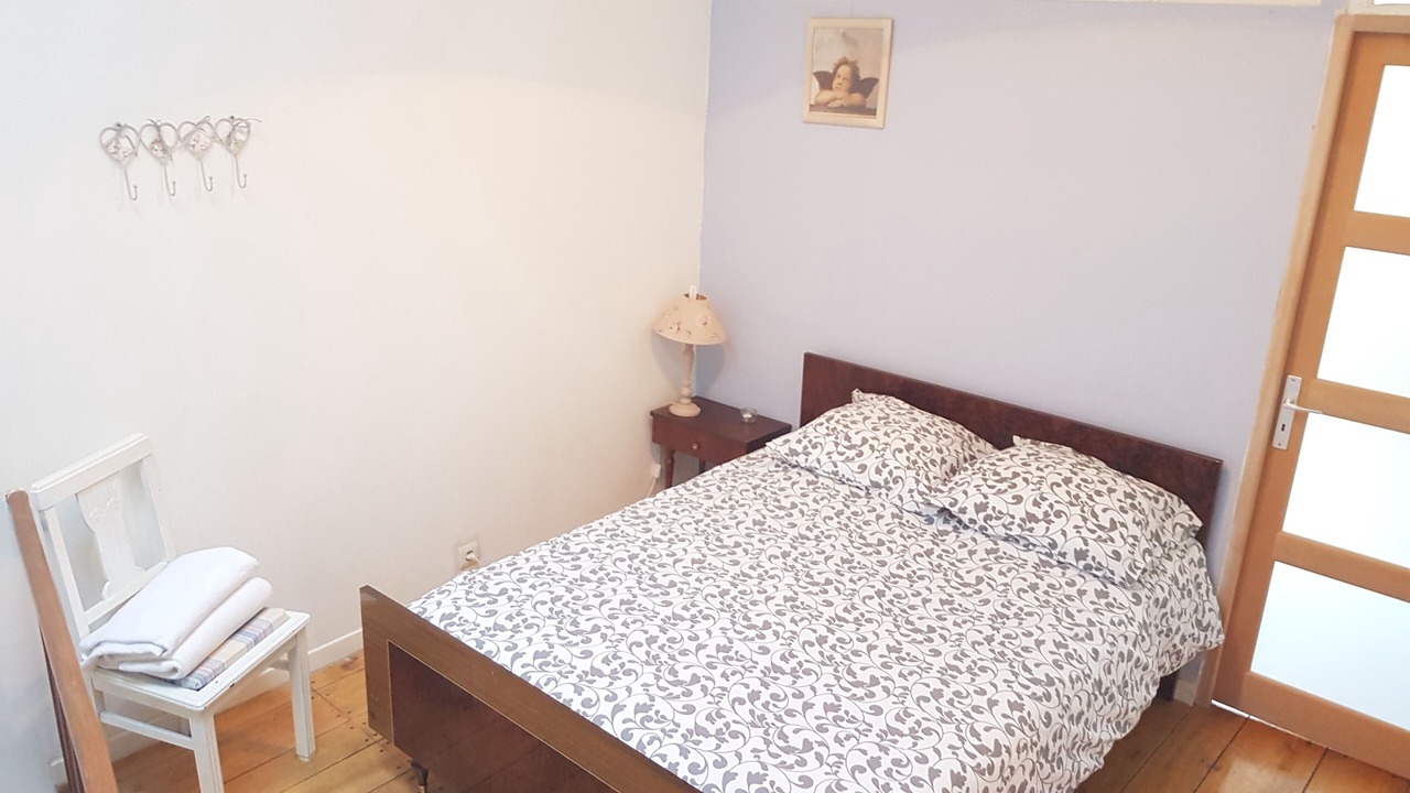 Photo of Bedroom in Duil-sur-le-Mignon