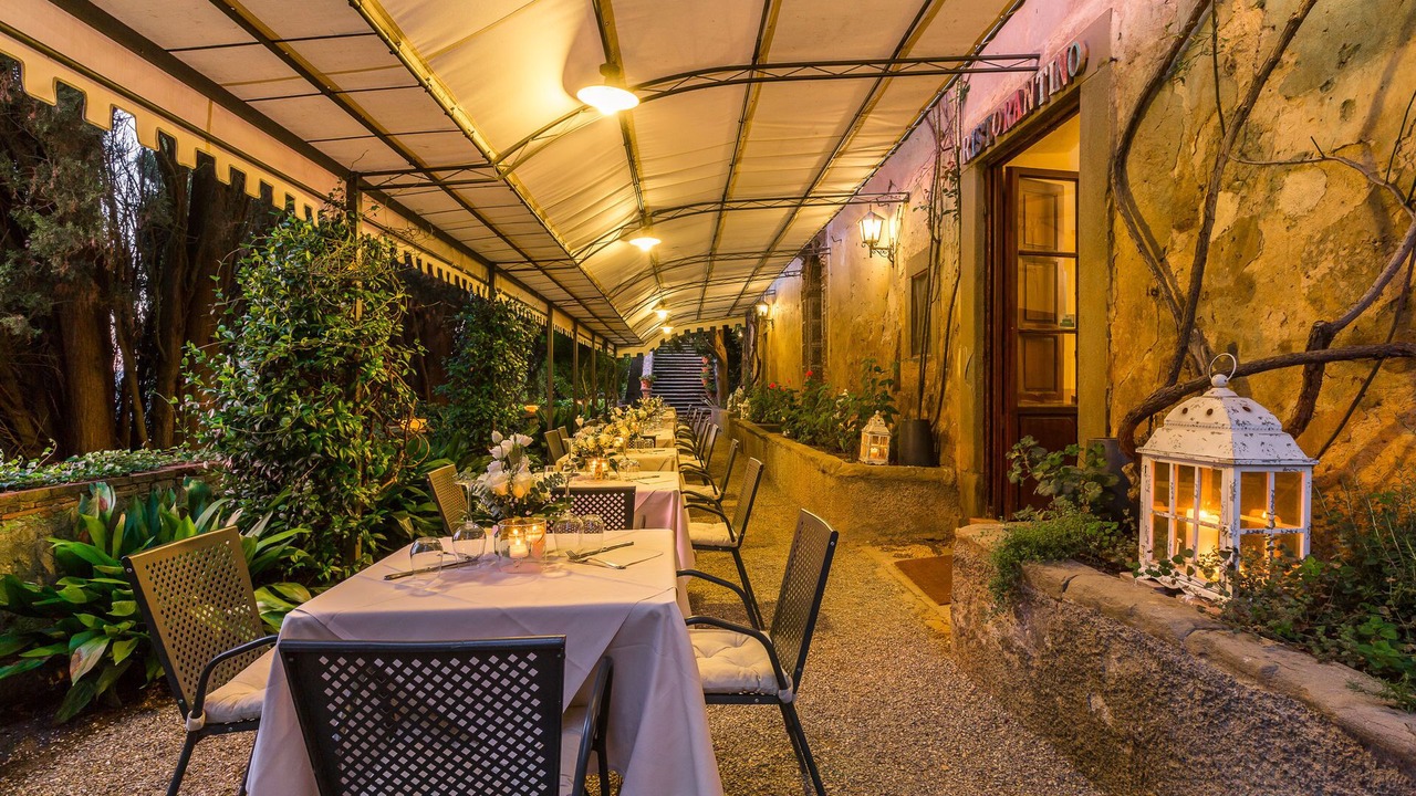 Photo of Patio Balcony in Montegufoni