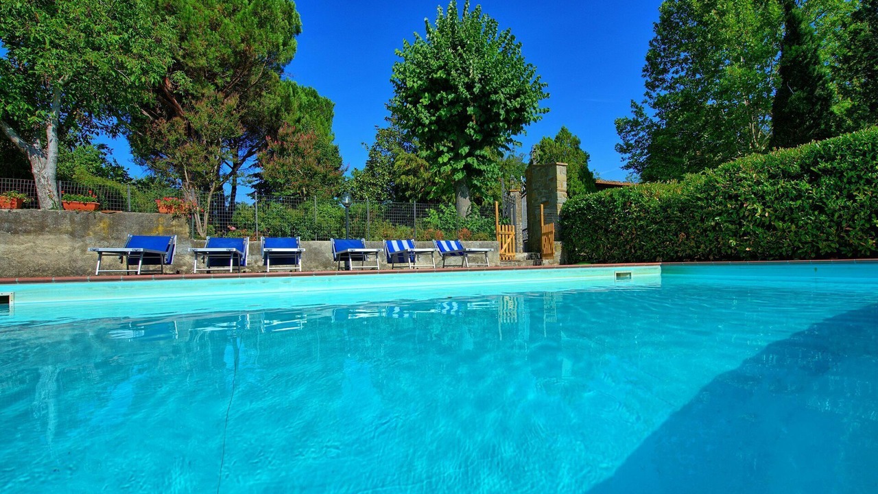 Photo of Outdoor in Ambra