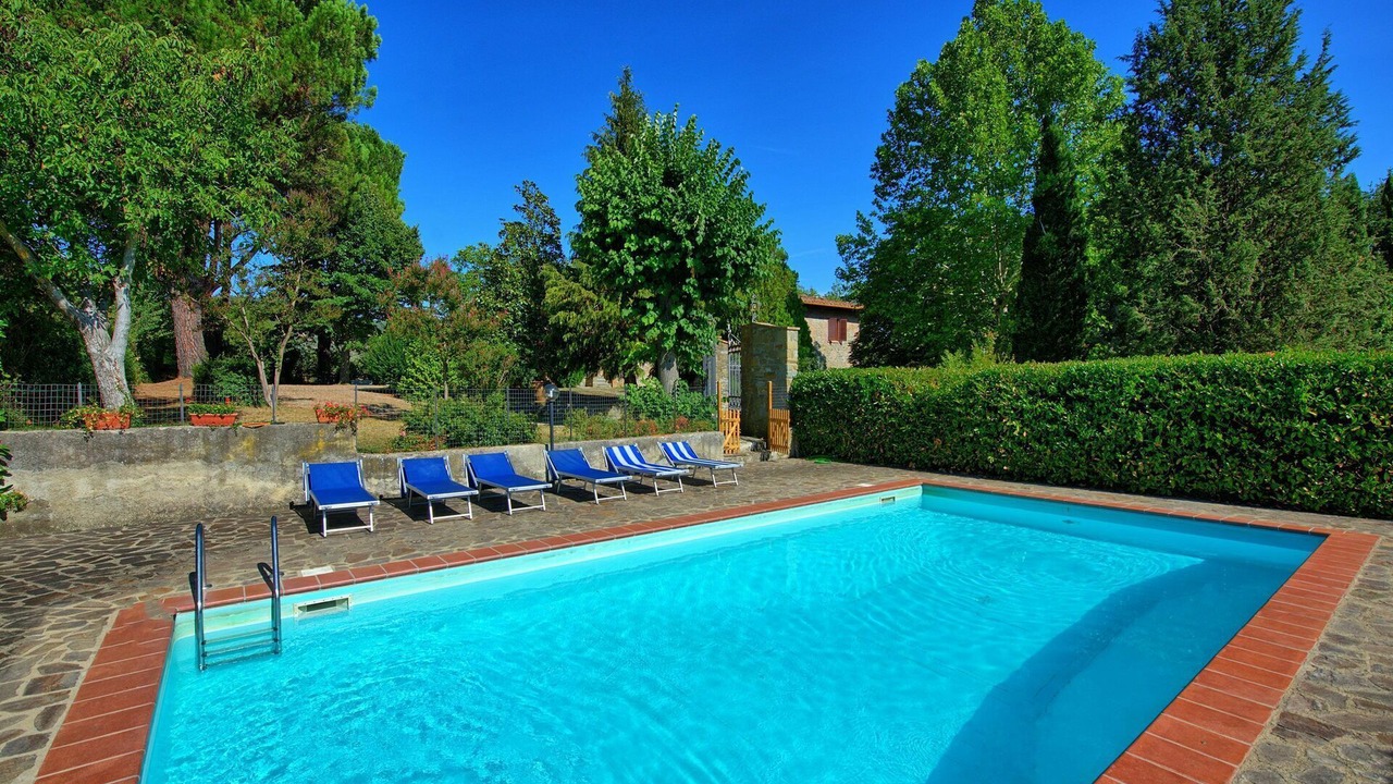 Photo of Outdoor in Ambra