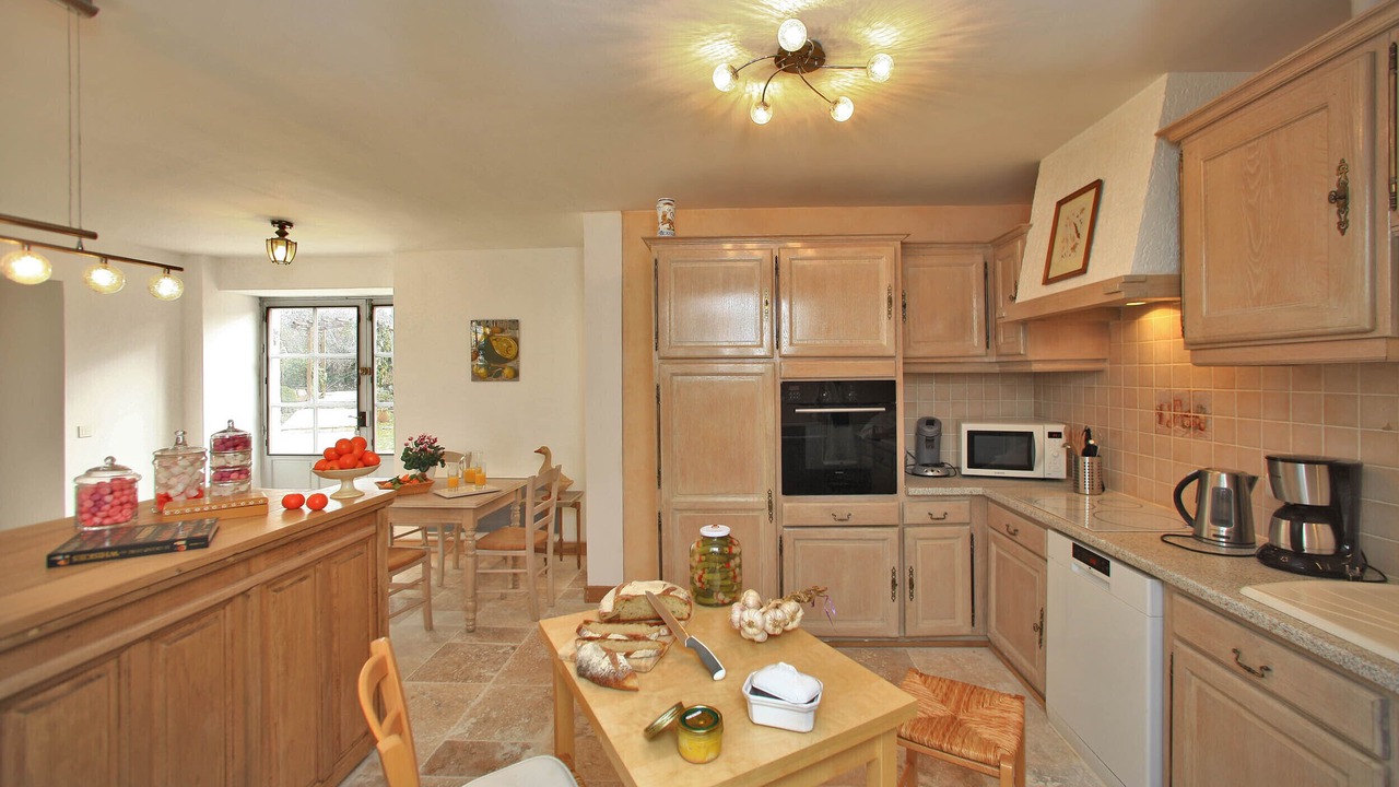Photo of Kitchen in Saint-Julien-de-Lampon