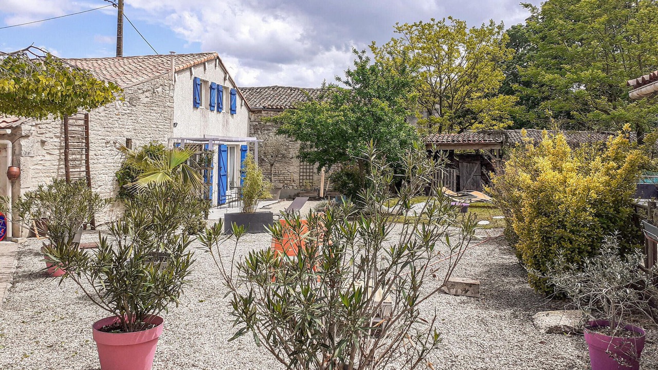 Photo of Others in Fontenille-Saint-Martin-d'Entraigues