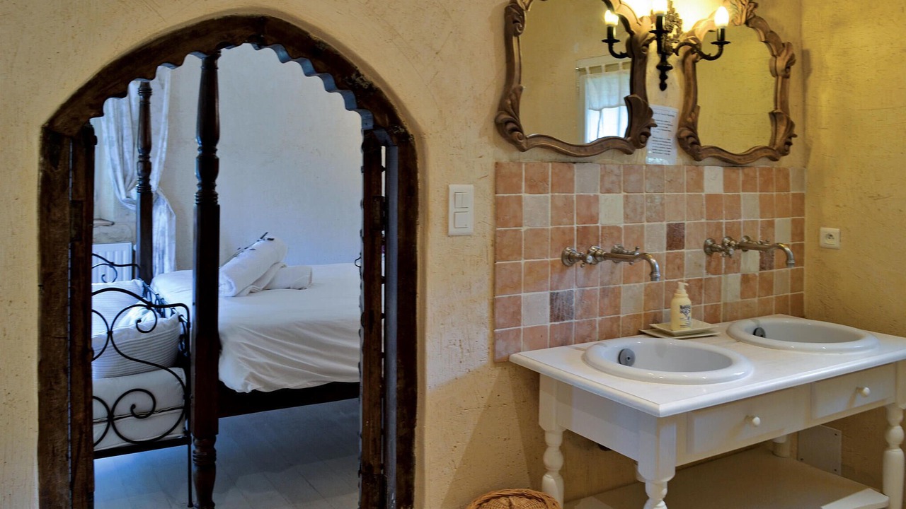 Photo of Bathroom in Saint-Martin-des-Combes