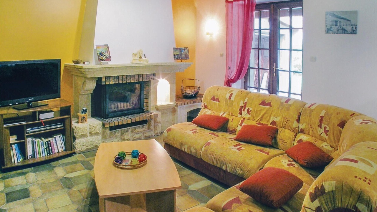 Photo of Bedroom in Louzy