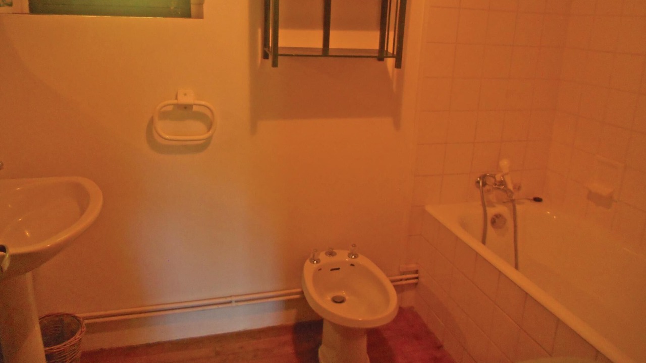 Photo of Bathroom in Mouleydier