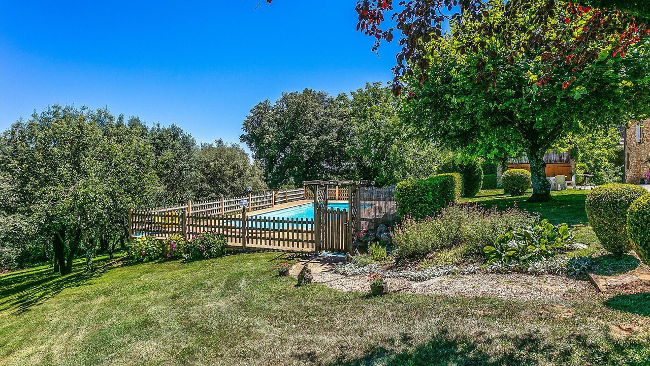 Photo of Outdoor in Saint-Crepin-et-Carlucet