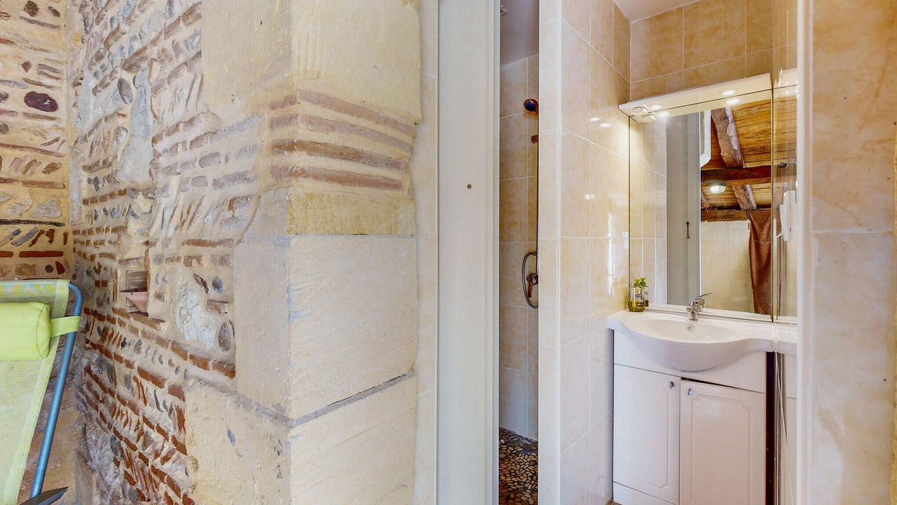 Photo of Bathroom in Saint-Pierre-d'Eyraud