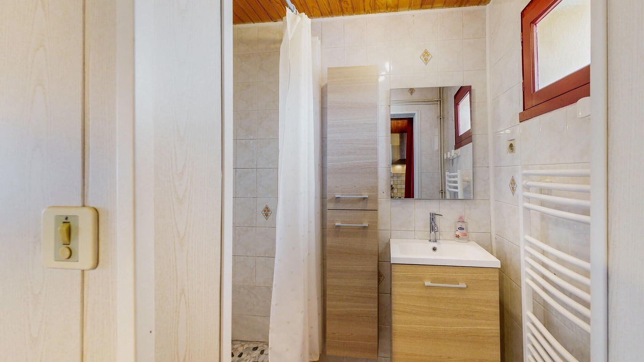 Photo of Bathroom in Saint-Pierre-d'Eyraud