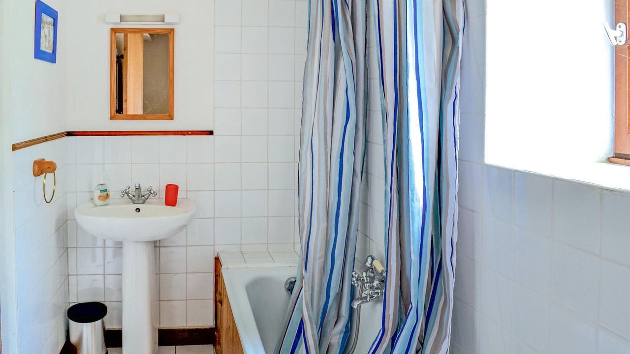 Photo of Bathroom in Vanxains