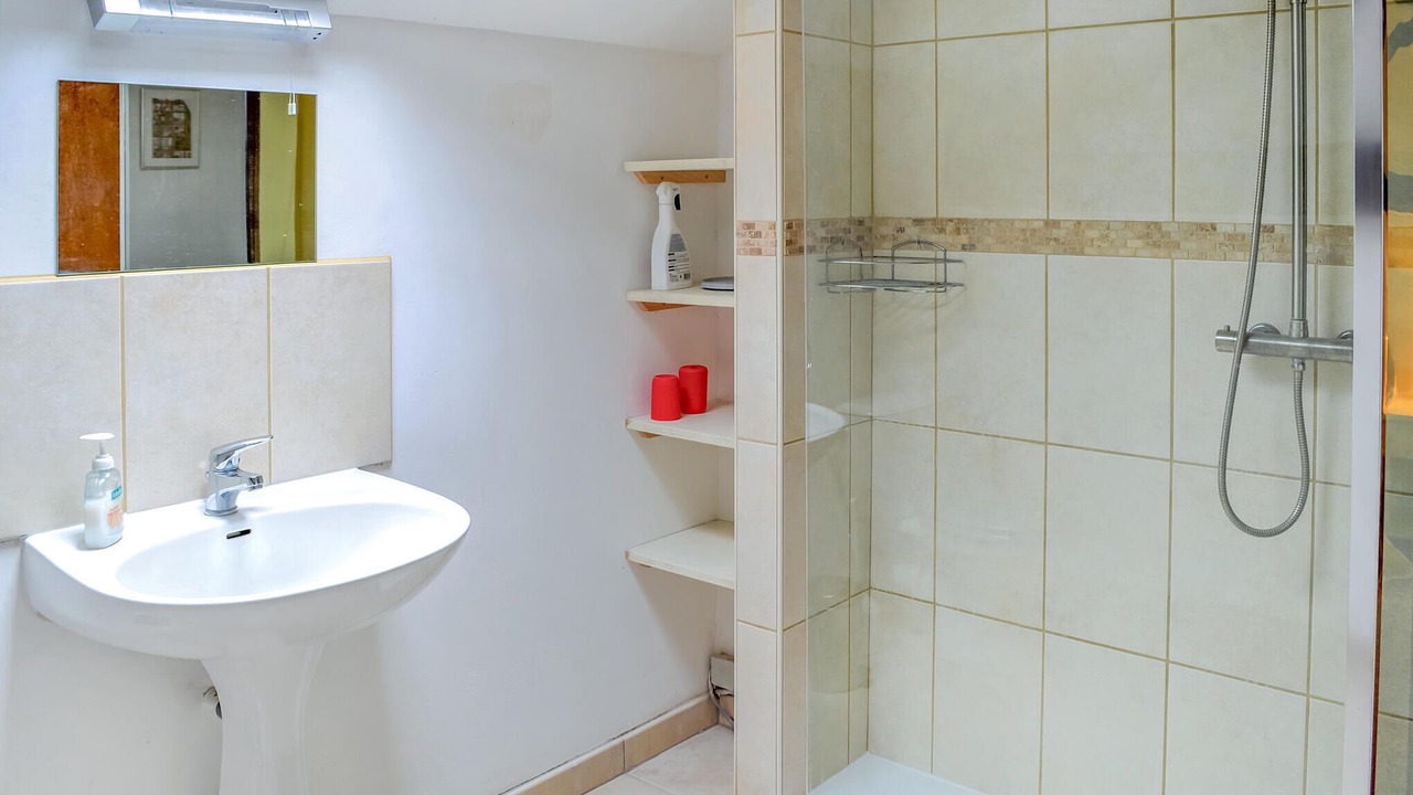 Photo of Bathroom in Vanxains