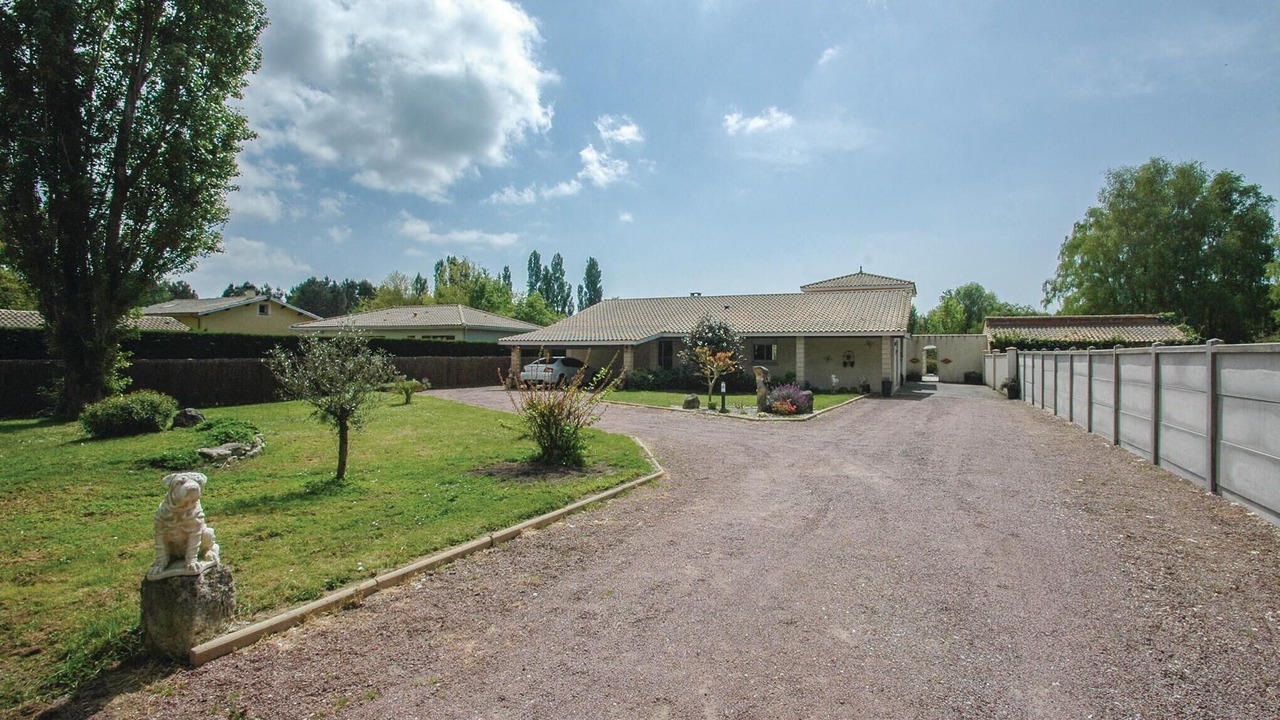 Photo of Others in Saint-Vivien-de-Medoc