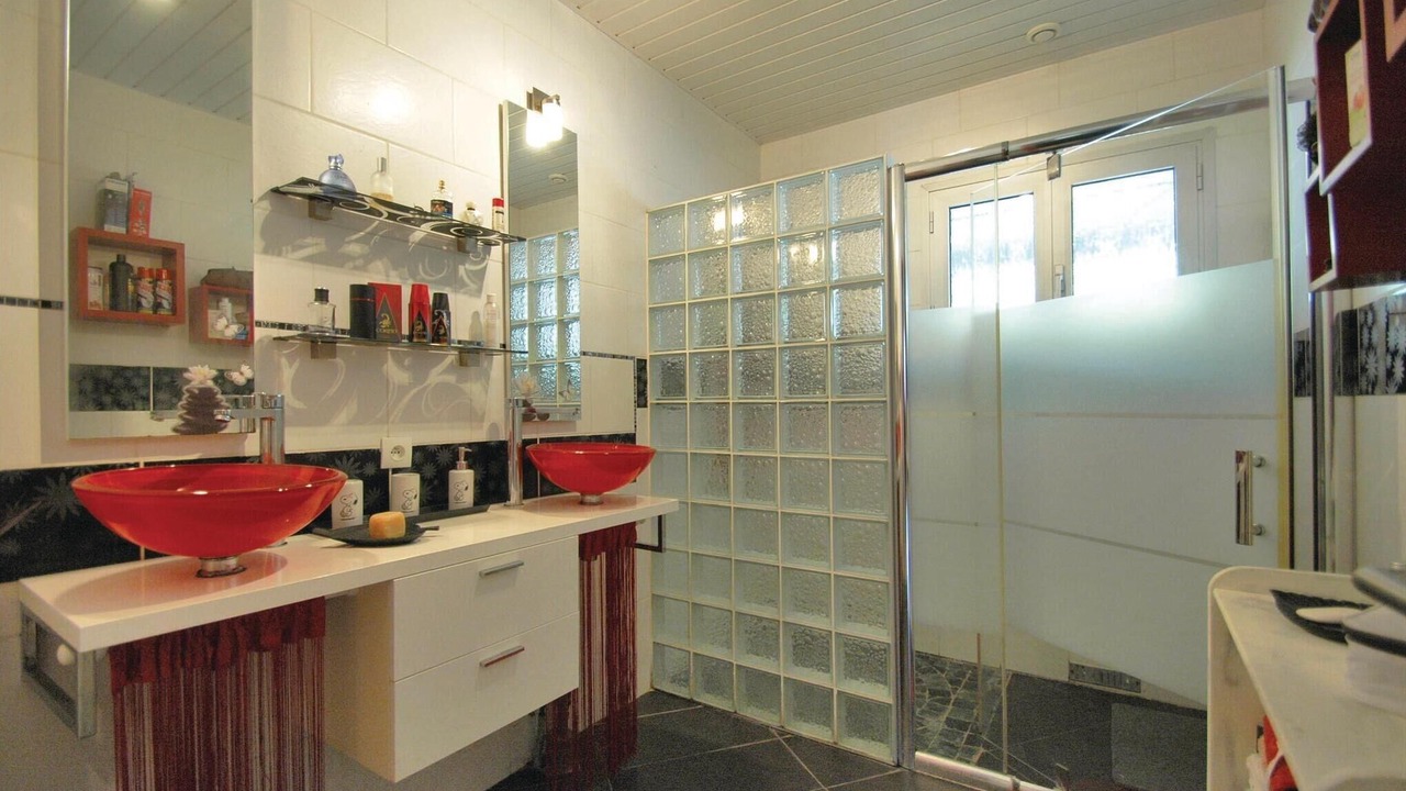 Photo of Bathroom in Saint-Vivien-de-Medoc