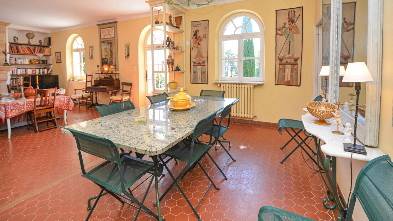 Photo of Bedroom in La Roque-d'Antheron