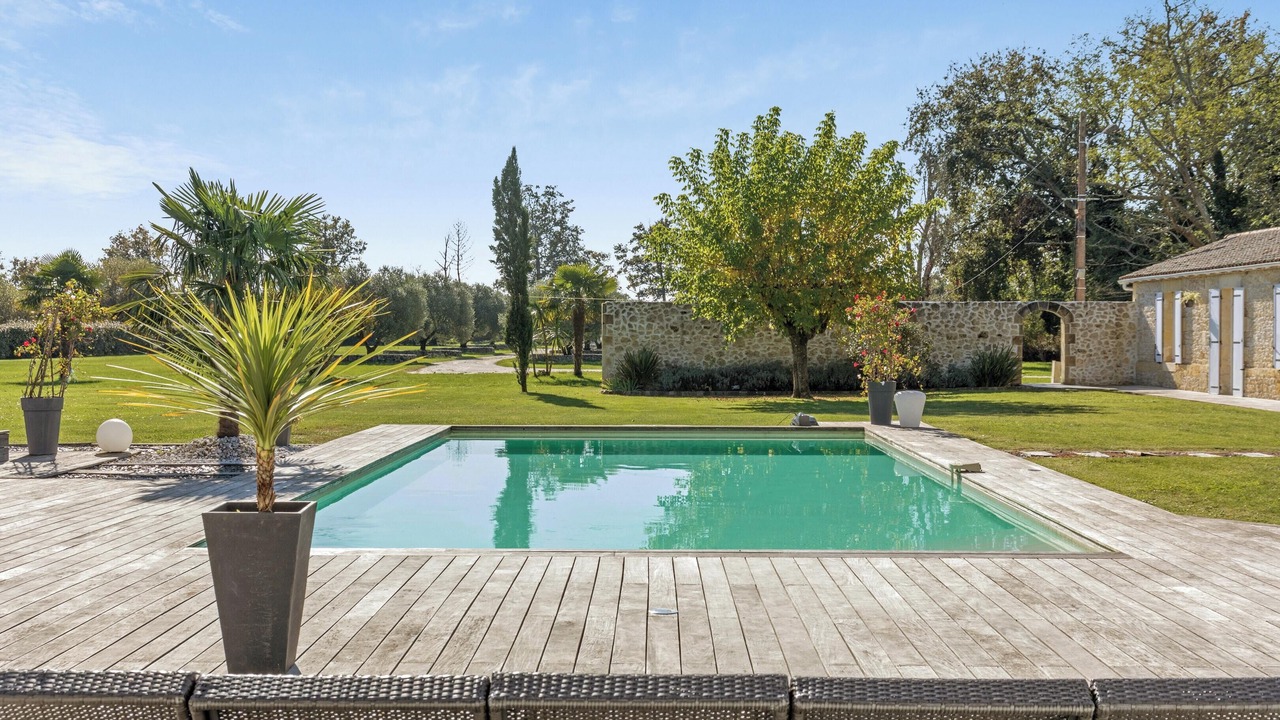 Photo of Outdoor in Saint-Germain-dEsteuil