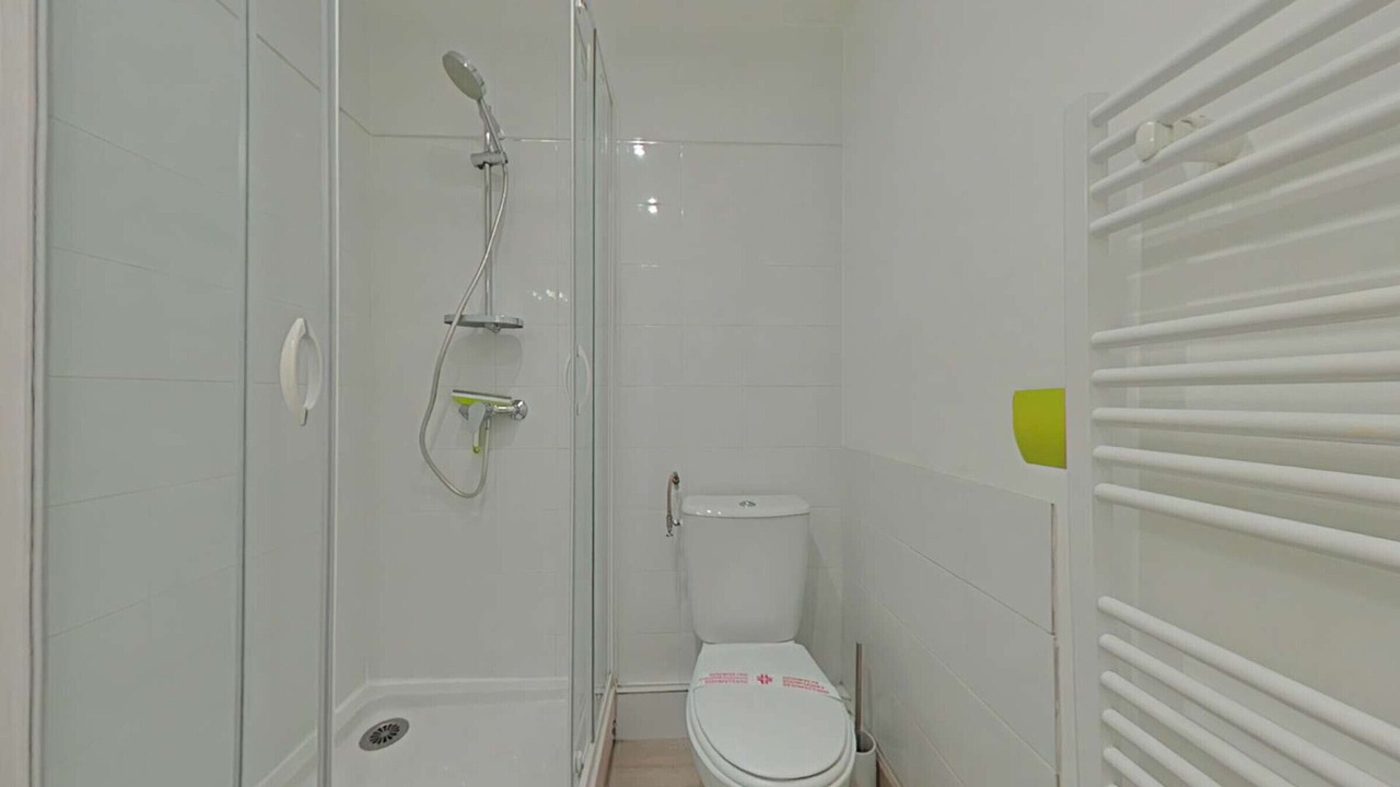 Photo of Bathroom in La Rochelle City Centre