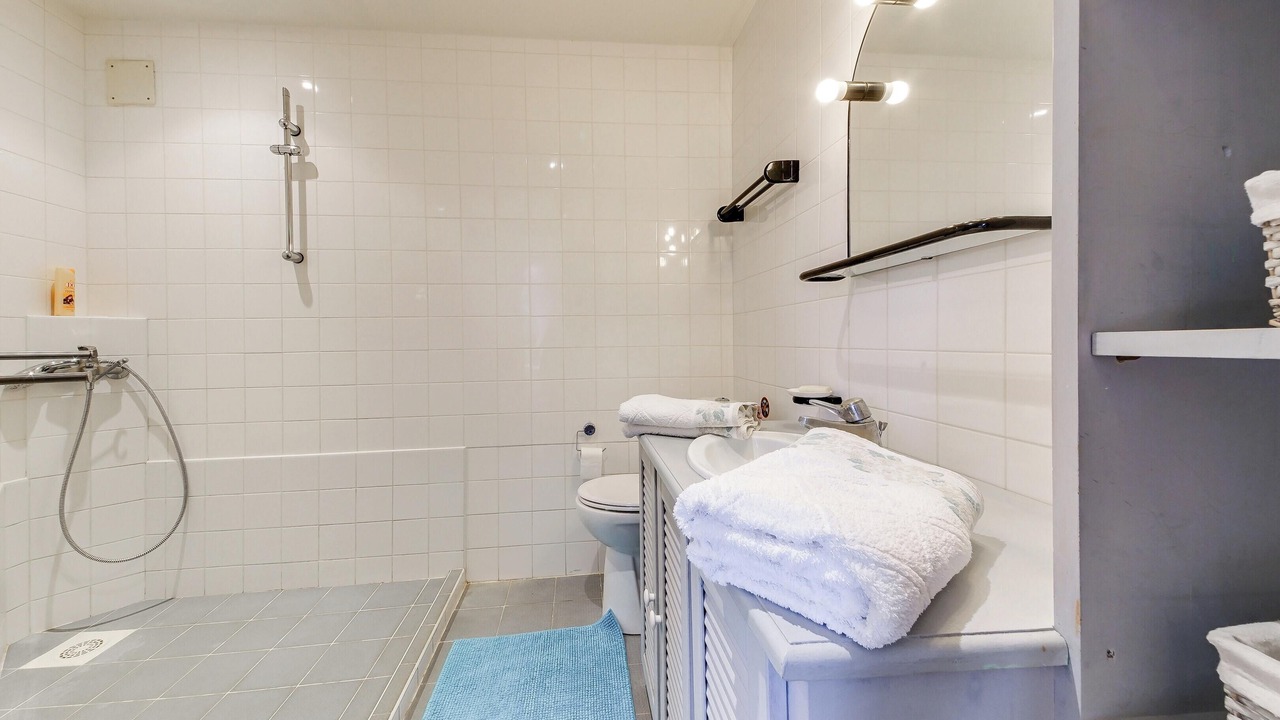 Photo of Bathroom in Julienne