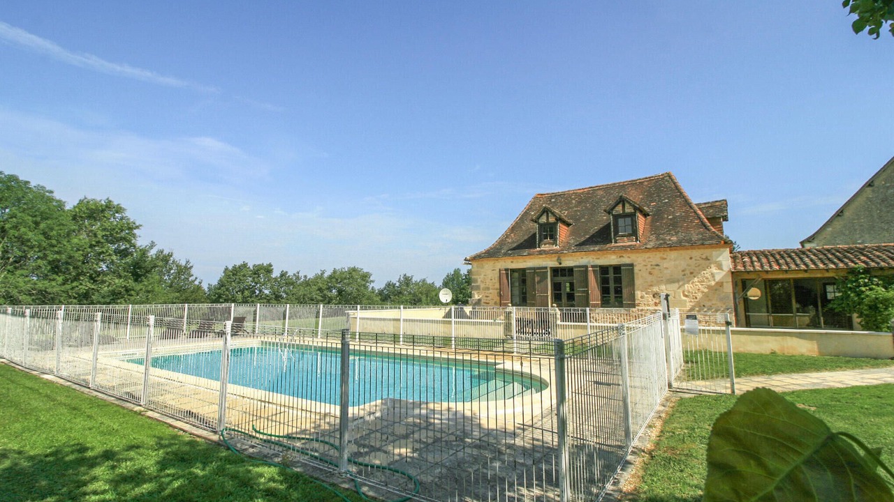 Photo of Outdoor in Eglise-Neuve-d'Issac