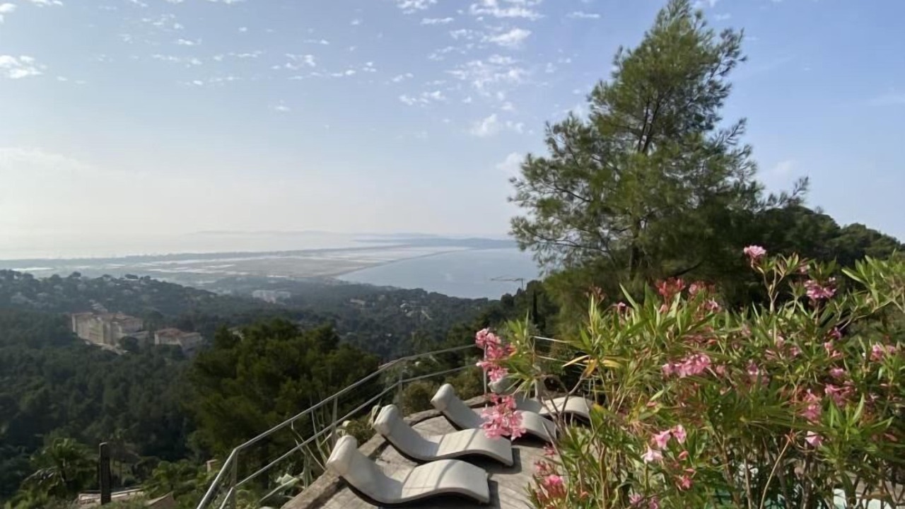 Photo of Outdoor in Hyeres