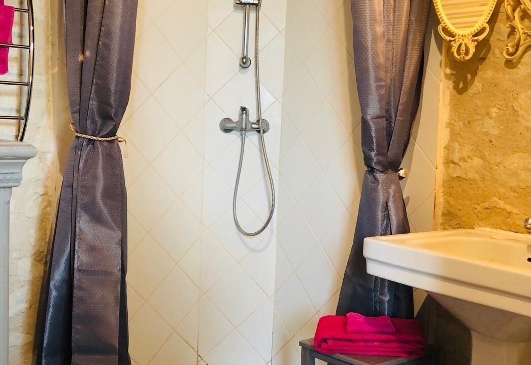 Photo of Bathroom in Lesigny