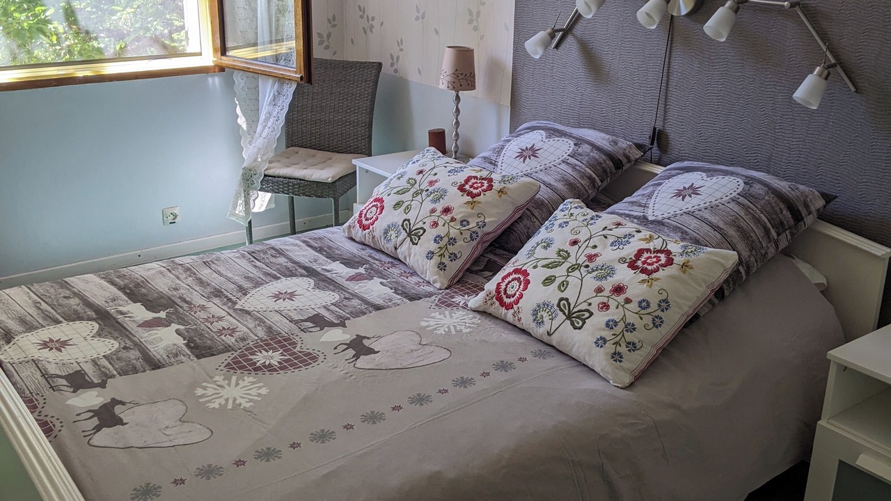 Photo of Bedroom in Couze-et-Saint-Front
