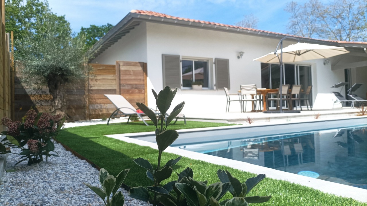 Photo of Outdoor in Behobie
