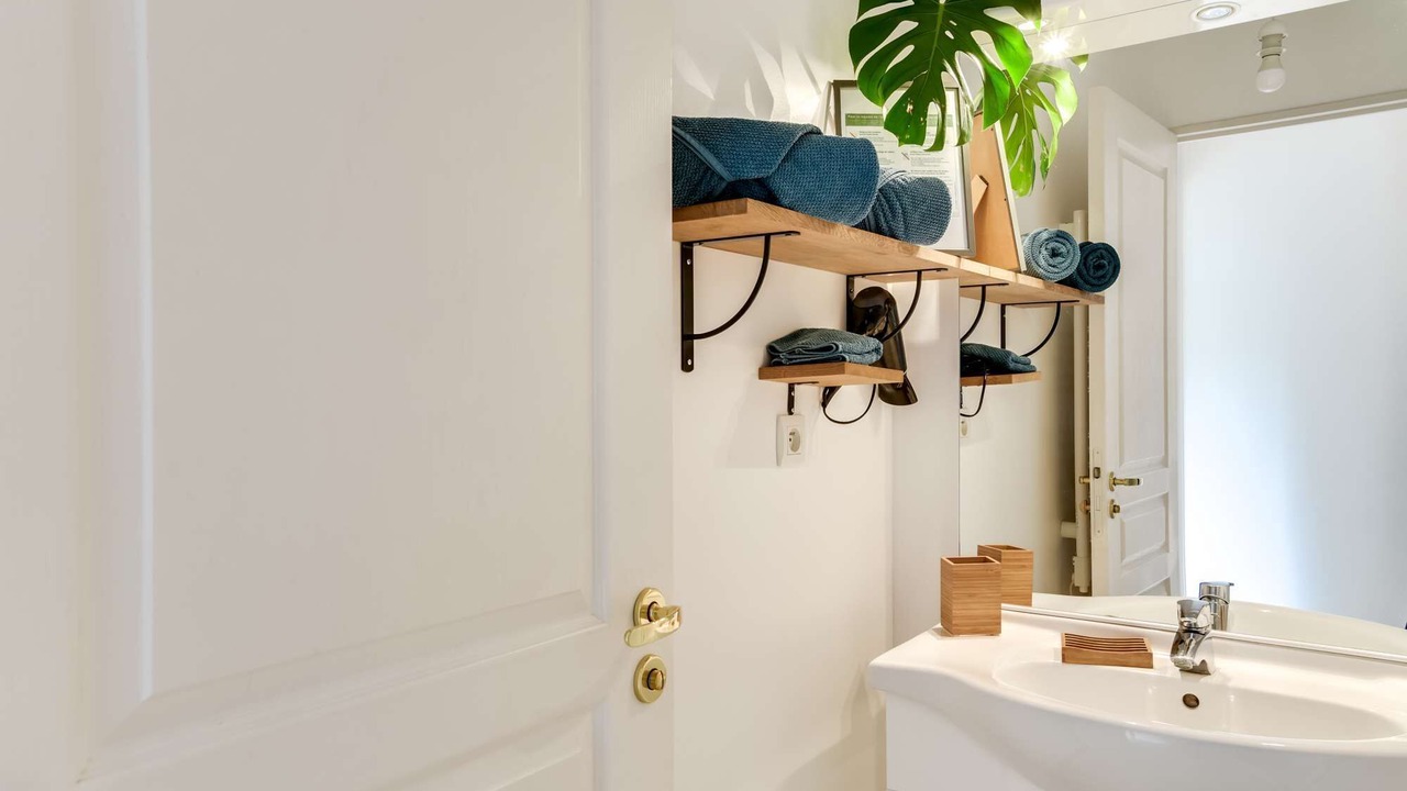 Photo of Bathroom in Centre Ville