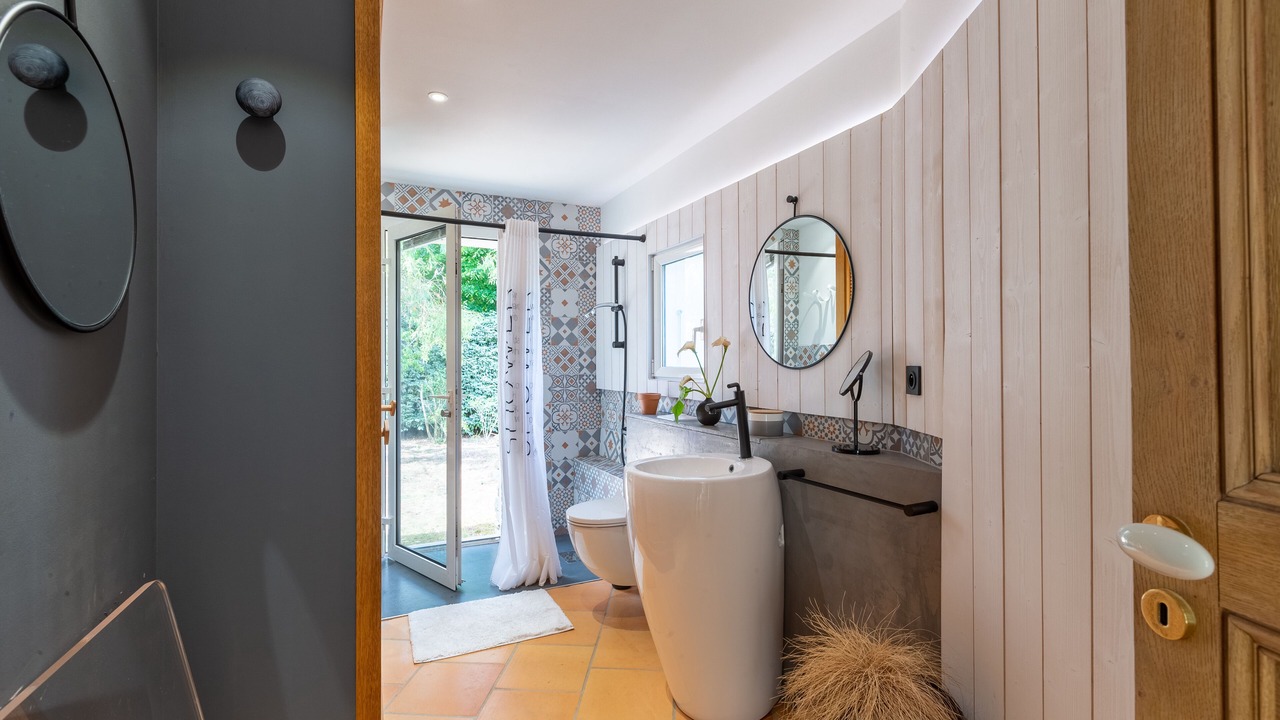 Photo of Bathroom in La Couarde-sur-Mer