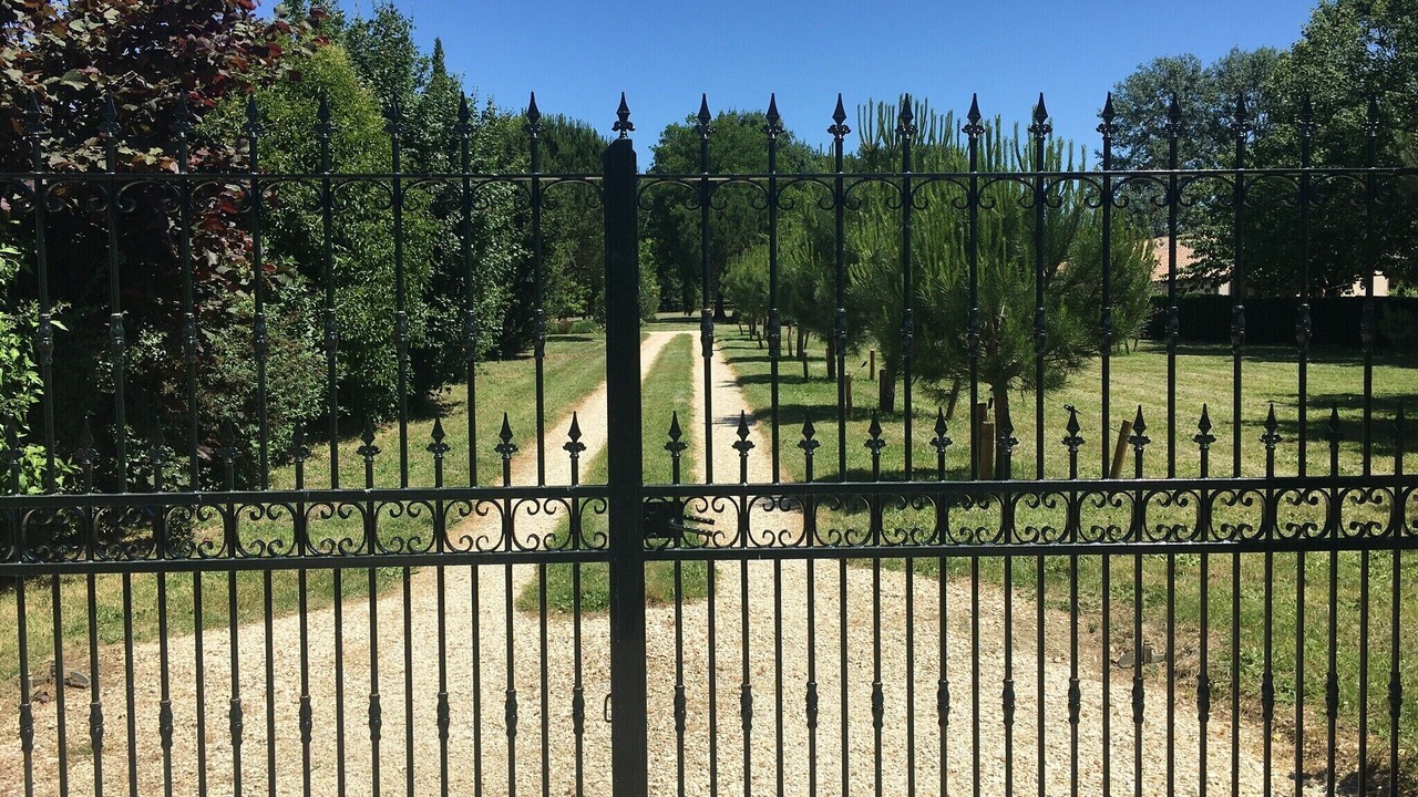 Photo of Outdoor in Avy