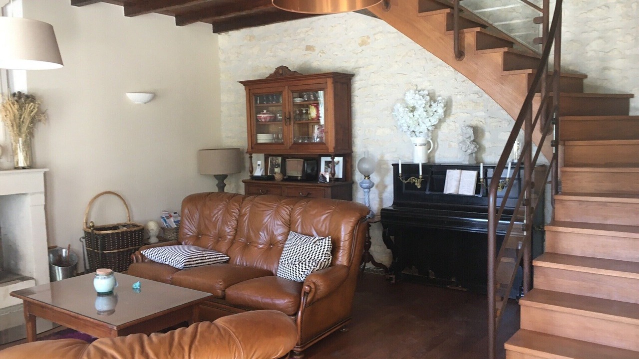 Photo of Livingroom in Avy