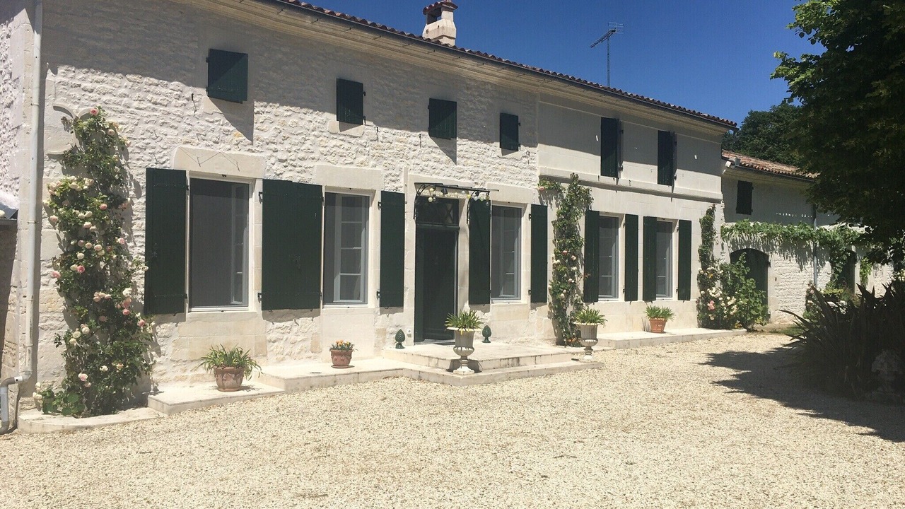 Photo of Outdoor in Avy