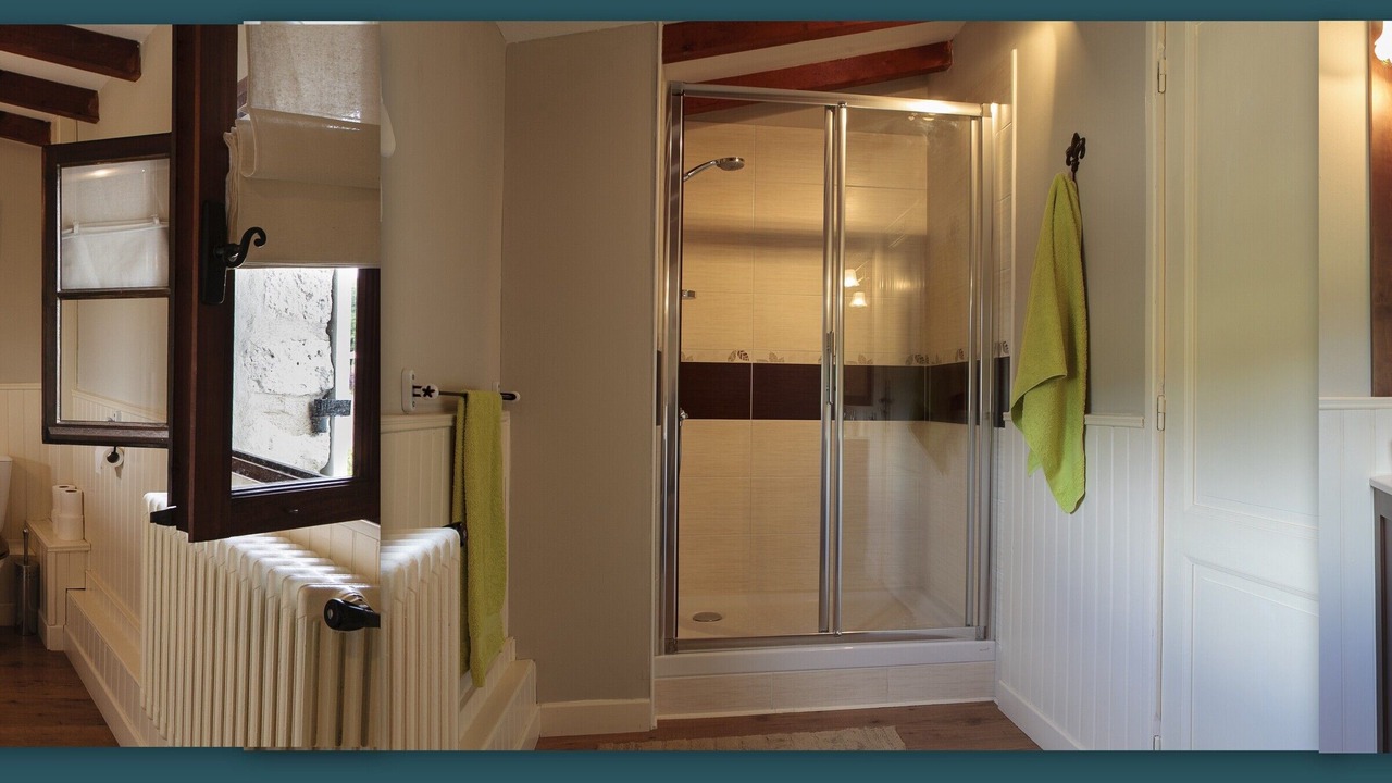 Photo of Bathroom in Savignac-de-Duras