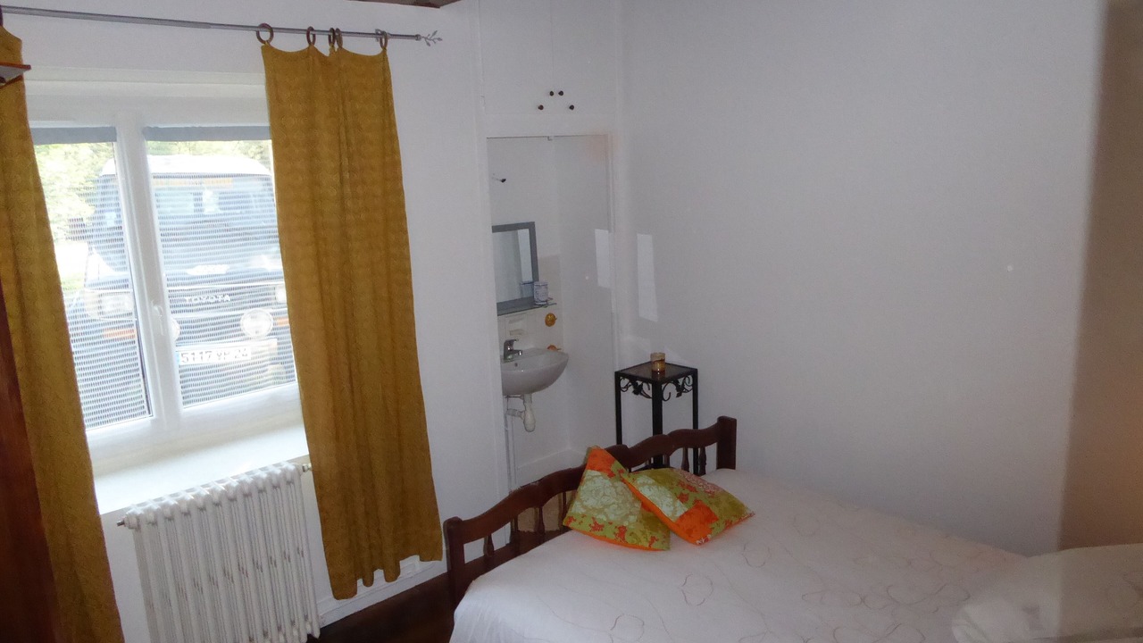 Photo of Bedroom in Saint-Laurent-sur-Manoire
