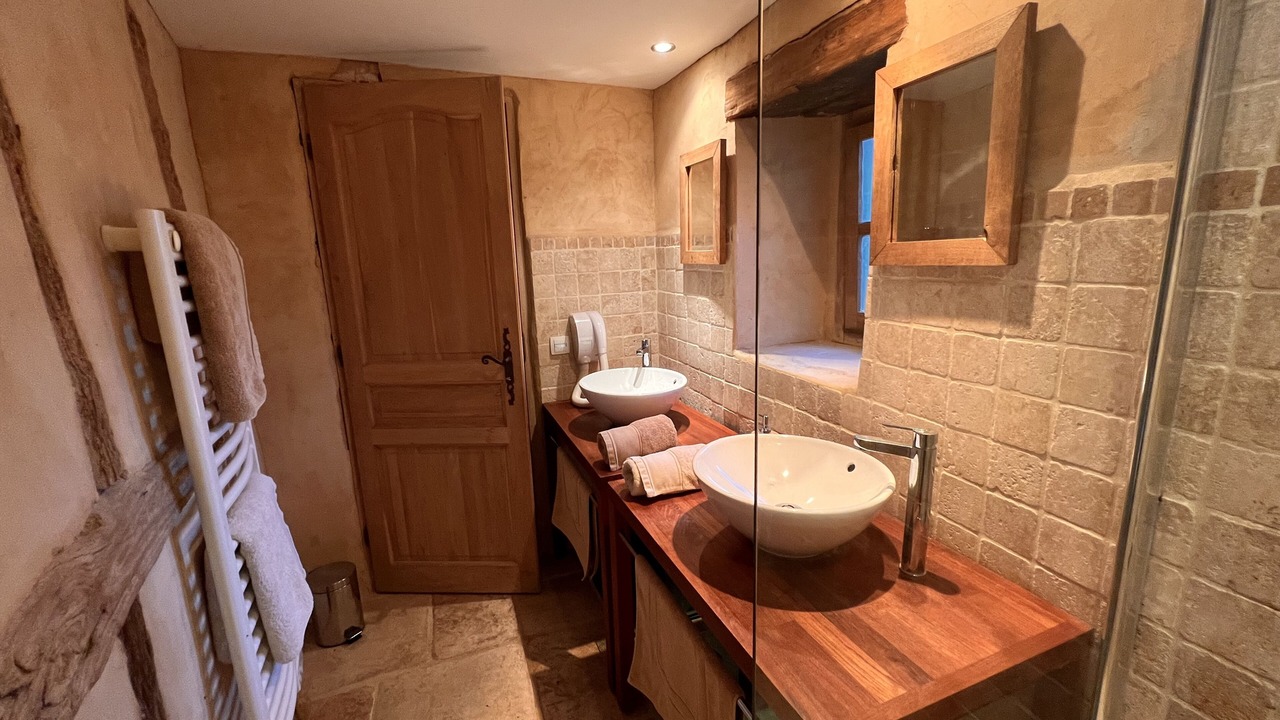 Photo of Bathroom in Rouffignac-Saint-Cernin-de-Reilhac