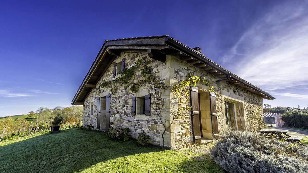 Photo of Outdoor in Sare