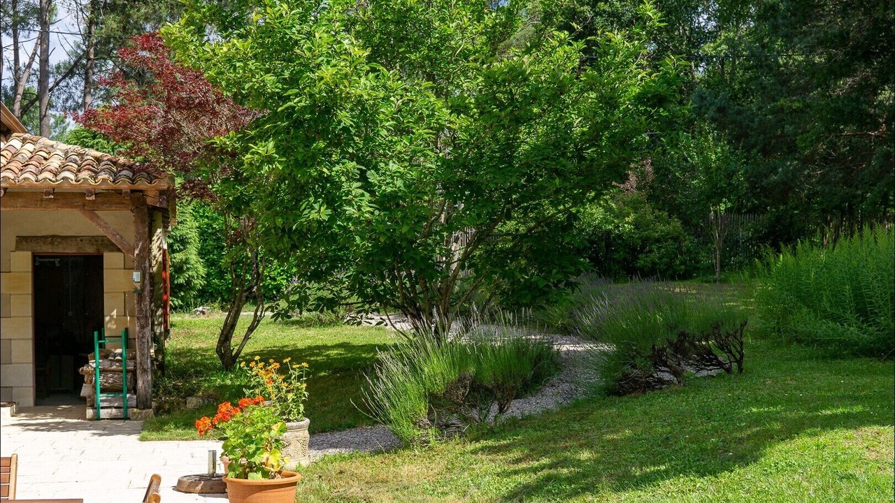 Photo of Outdoor in Issac
