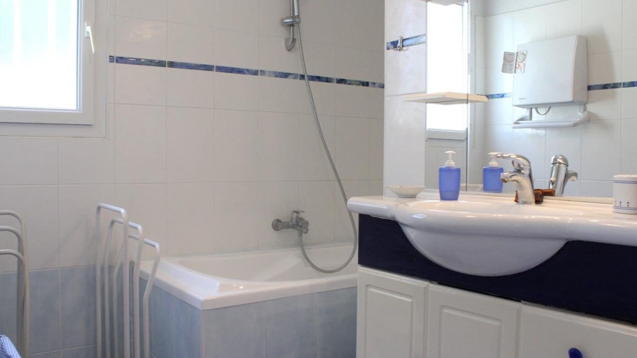 Photo of Bathroom in Cheray