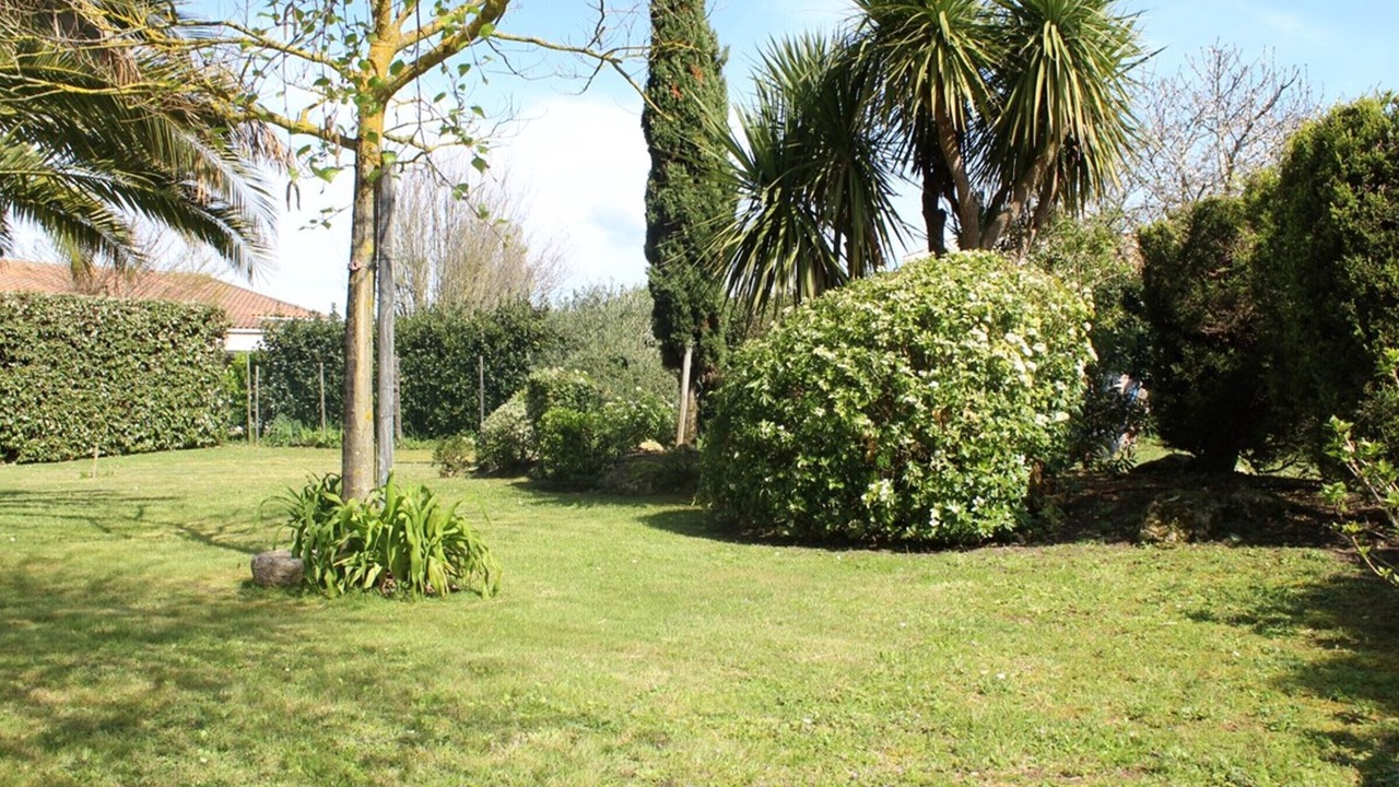 Photo of Outdoor in Cheray