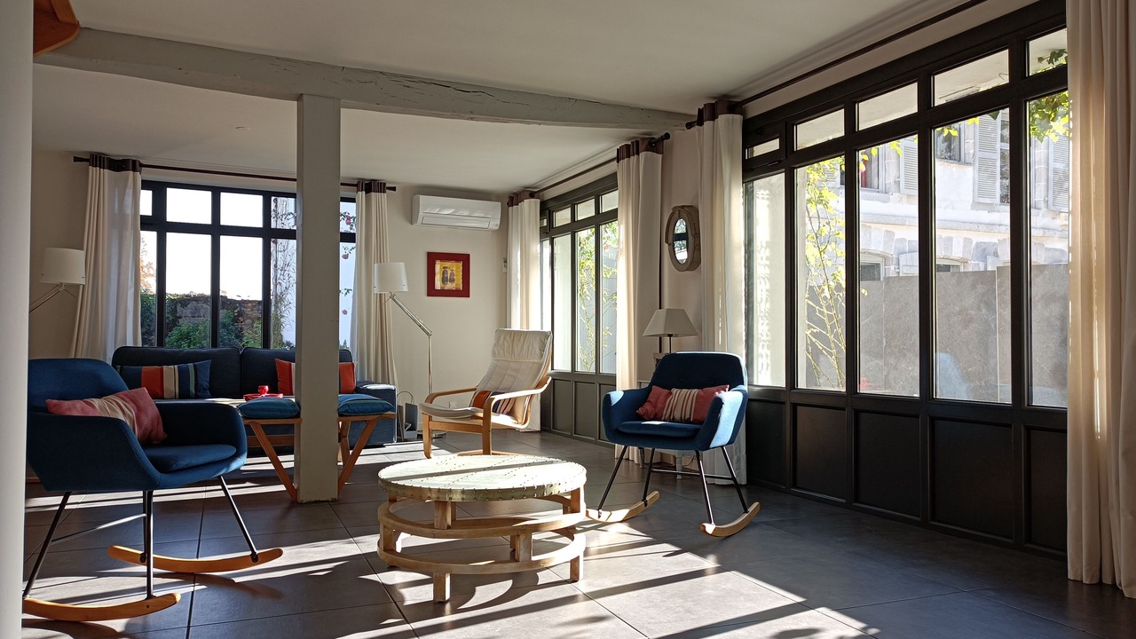 Photo of Livingroom in Saint-Pierre-d'Irube