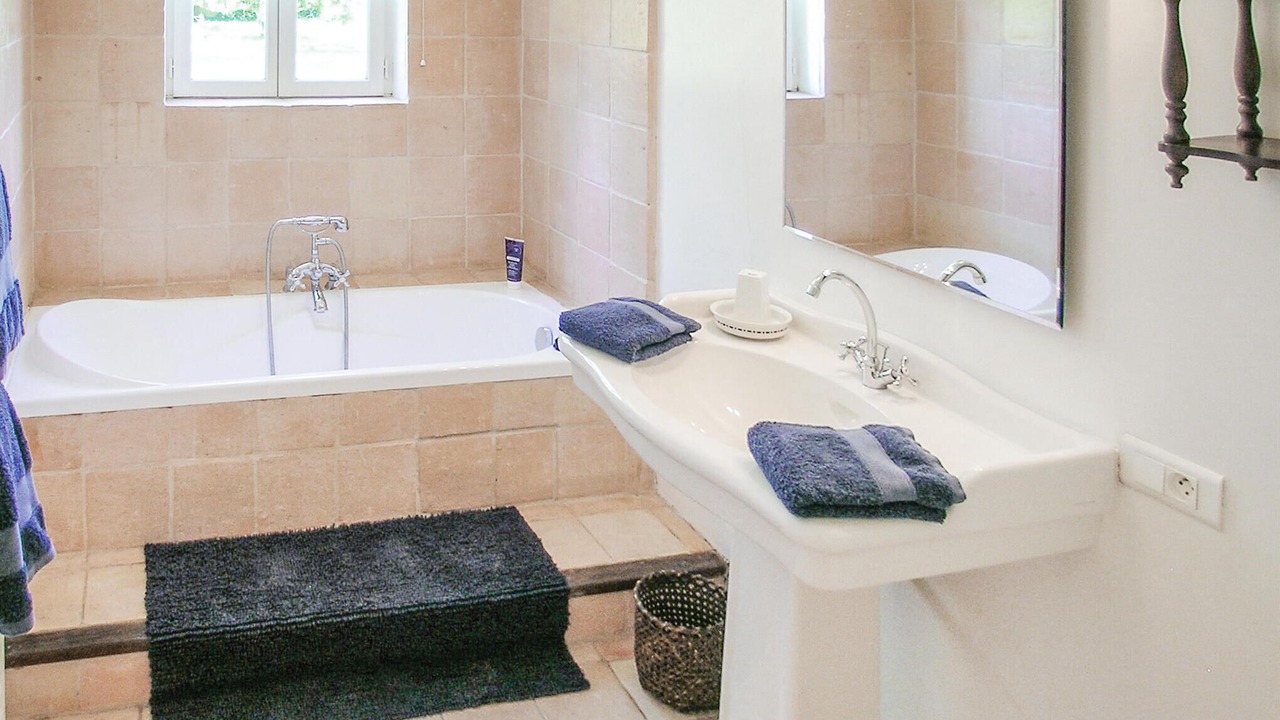 Photo of Bathroom in Saint-Antoine-de-Breuilh