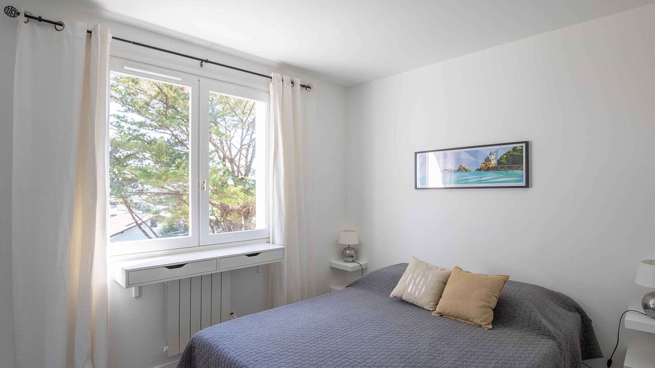 Photo of Bedroom in Saint-Jean-de-Luz