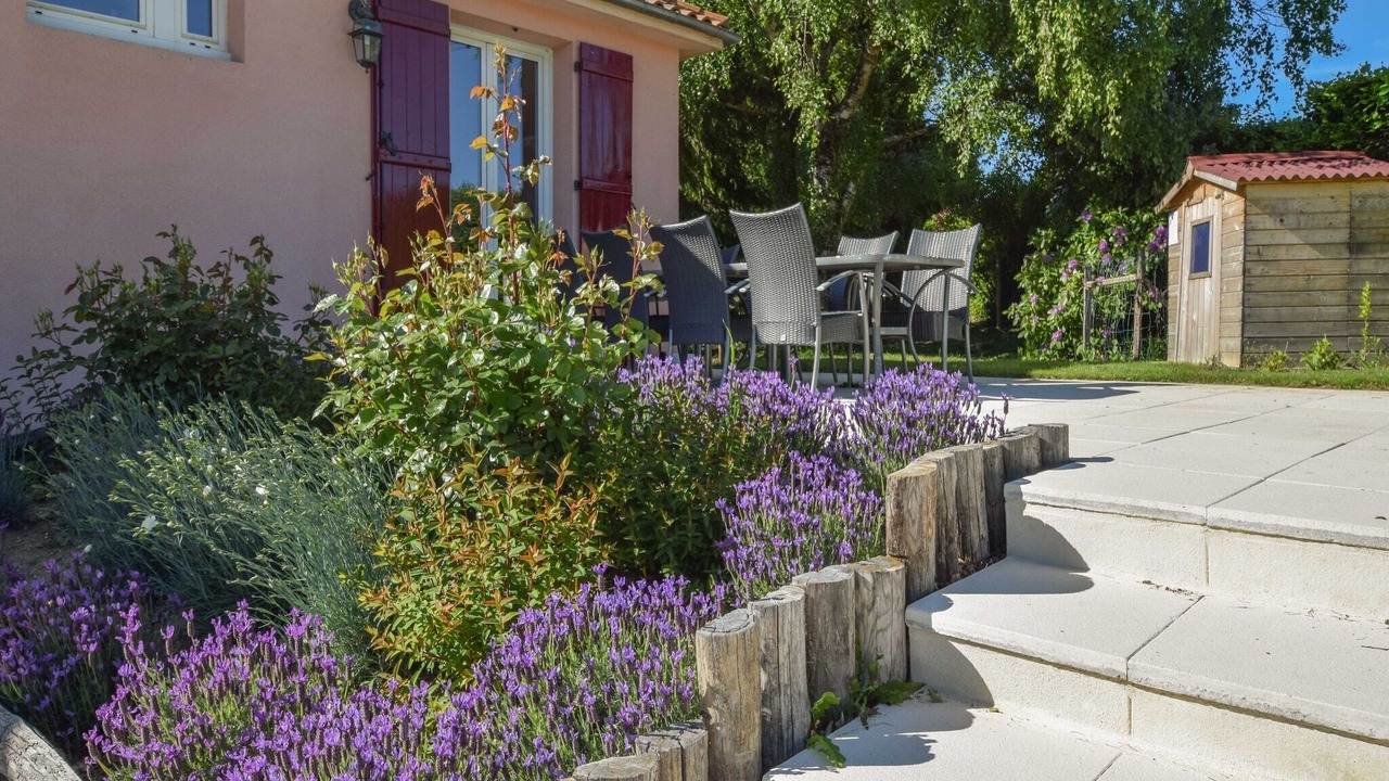 Photo of Patio Balcony in Saint-Medard-d'Excideuil