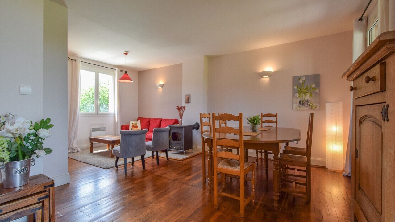 Photo of Livingroom in Saint-Medard-d'Excideuil